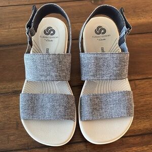 Clarks Women’s Sandals Sz 5